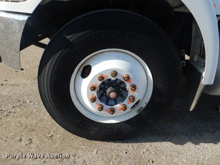 image for item GF9050 2010 Peterbilt 337 tank truck