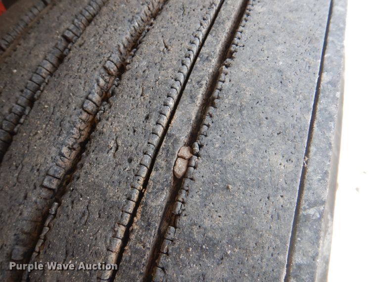 image for item GF9050 2010 Peterbilt 337 tank truck