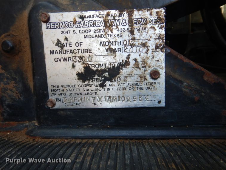 image for item GF9050 2010 Peterbilt 337 tank truck