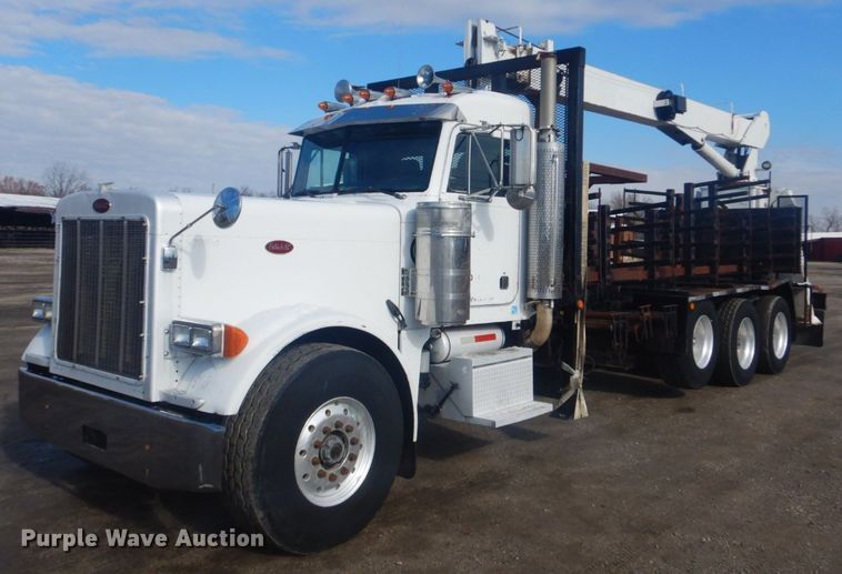 image for item GF9057 2004 Peterbilt 379 crane truck