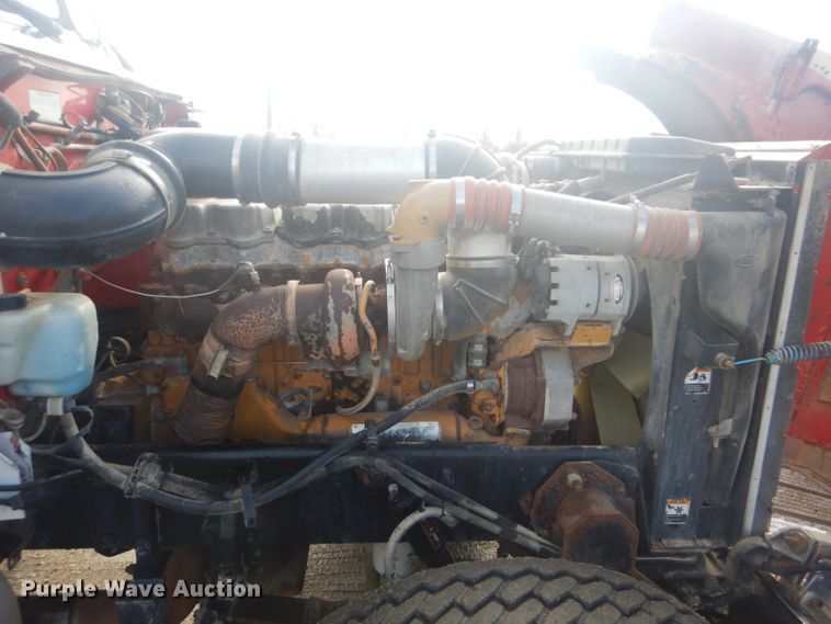 image for item GF9057 2004 Peterbilt 379 crane truck