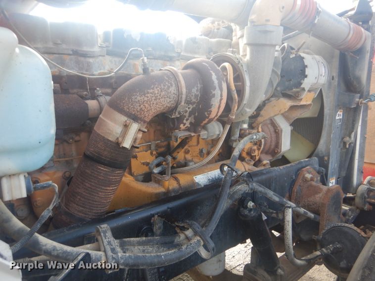 image for item GF9057 2004 Peterbilt 379 crane truck