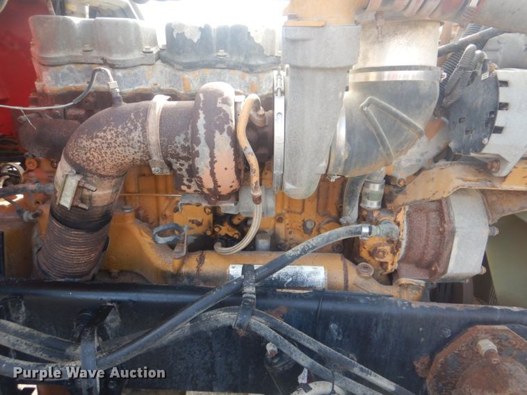 image for item GF9057 2004 Peterbilt 379 crane truck