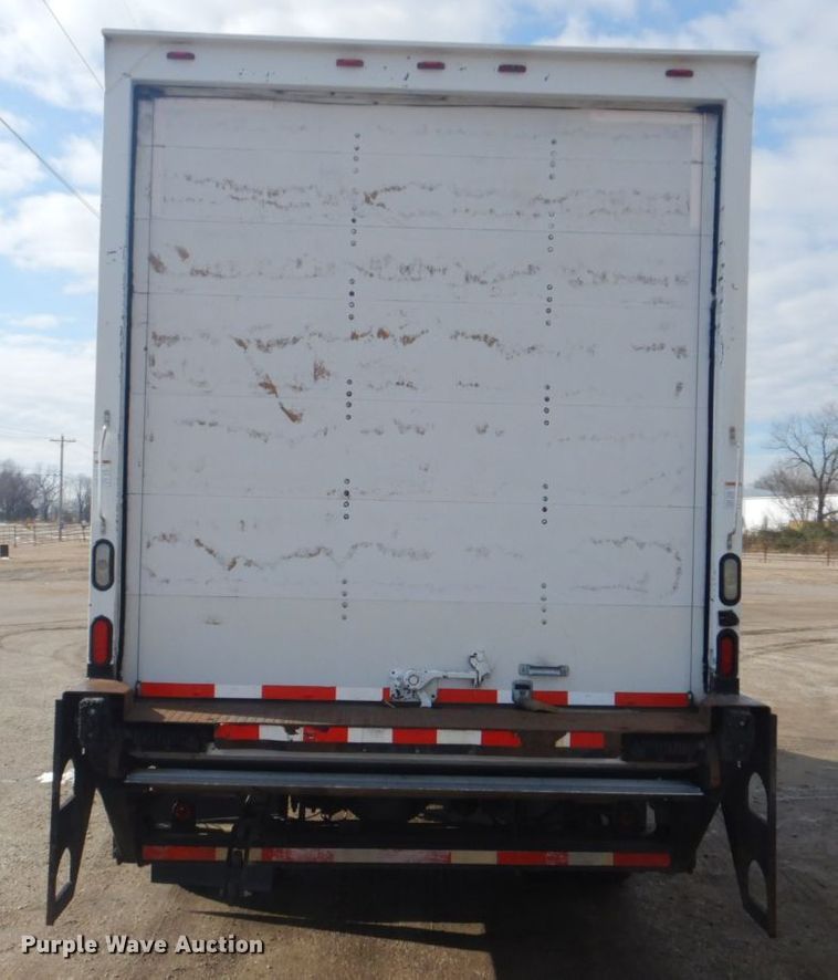 image for item GF9058 2011 Kenworth T370 box truck