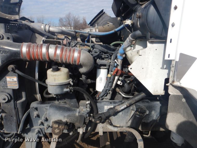 image for item GF9058 2011 Kenworth T370 box truck