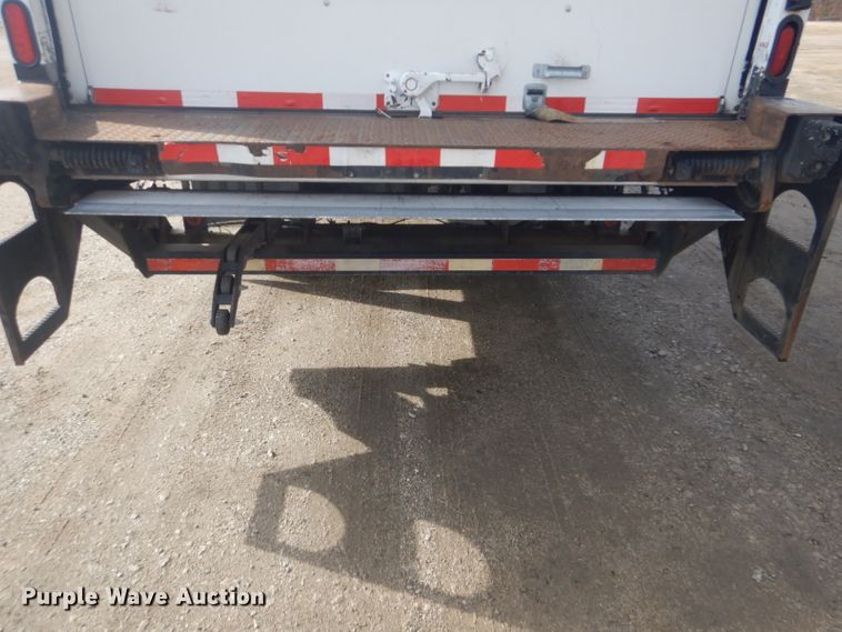 image for item GF9058 2011 Kenworth T370 box truck