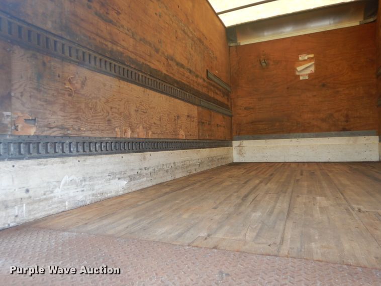 image for item GF9058 2011 Kenworth T370 box truck