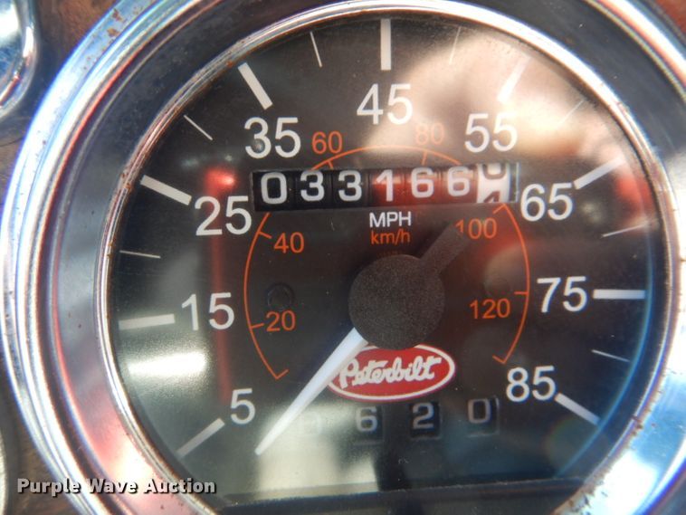 image for item GF9061 1992 Peterbilt 379 tank truck