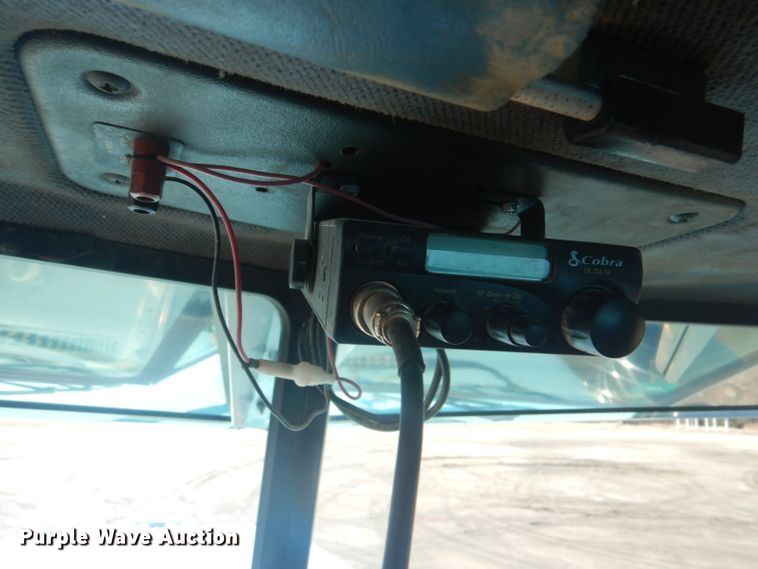 image for item GF9061 1992 Peterbilt 379 tank truck