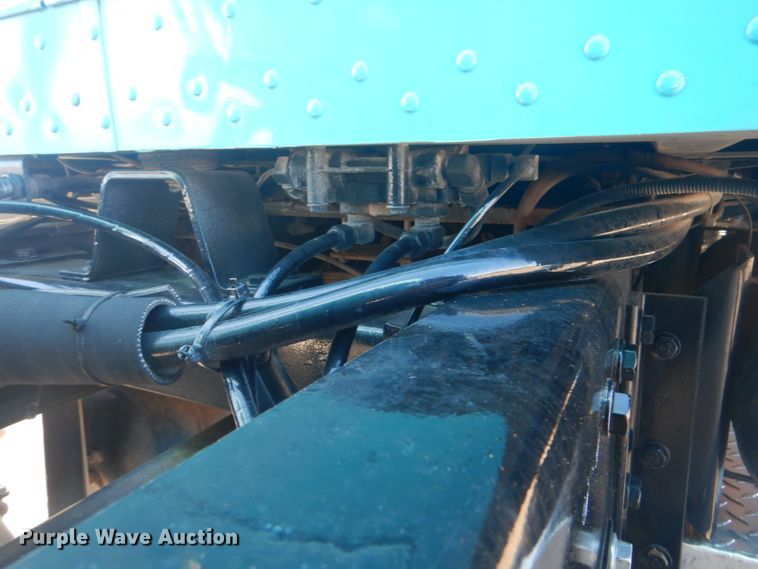 image for item GF9061 1992 Peterbilt 379 tank truck