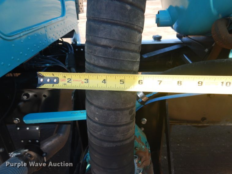 image for item GF9061 1992 Peterbilt 379 tank truck