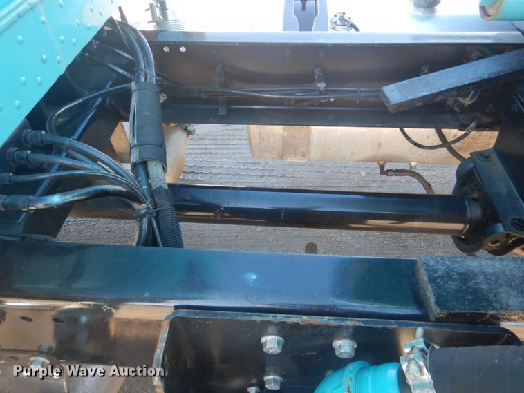 image for item GF9061 1992 Peterbilt 379 tank truck