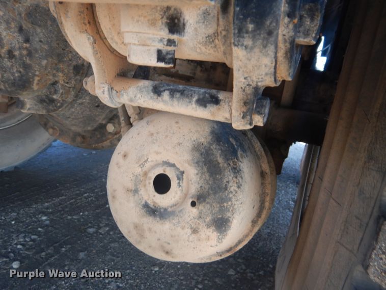 image for item GF9061 1992 Peterbilt 379 tank truck