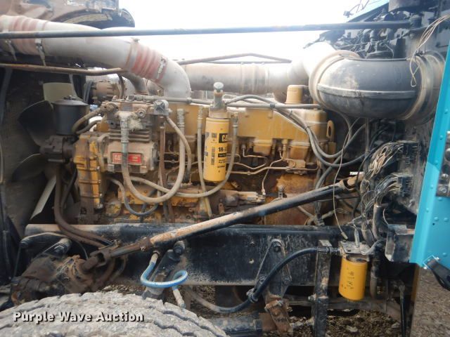 image for item GF9061 1992 Peterbilt 379 tank truck