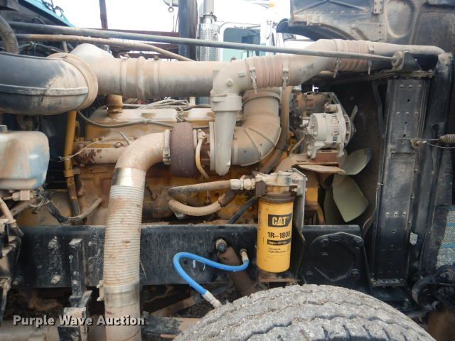 image for item GF9061 1992 Peterbilt 379 tank truck