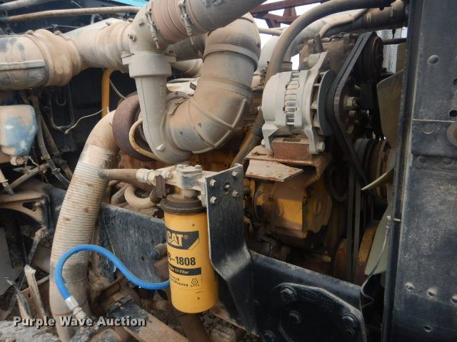 image for item GF9061 1992 Peterbilt 379 tank truck