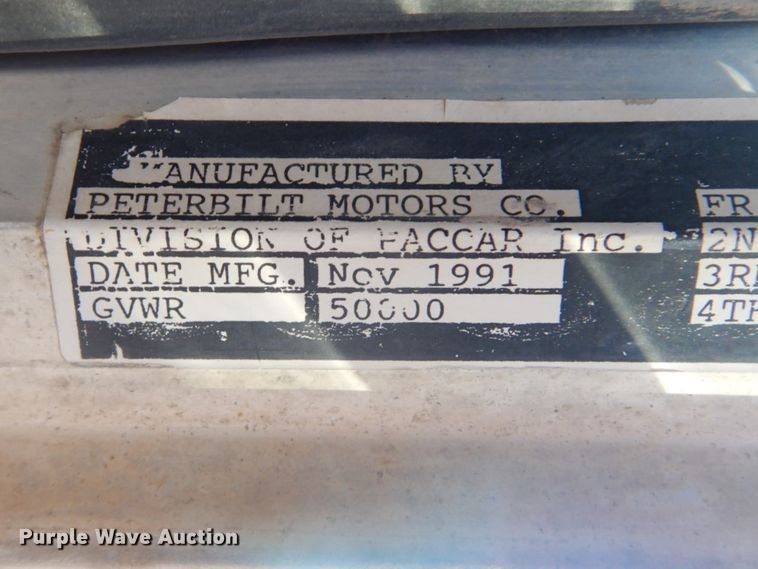 image for item GF9061 1992 Peterbilt 379 tank truck