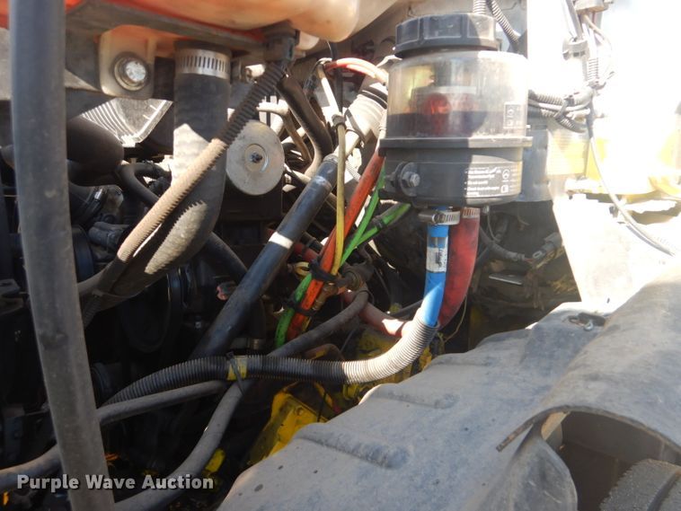 image for item GF9063 2005 Chevrolet C7500 propane truck