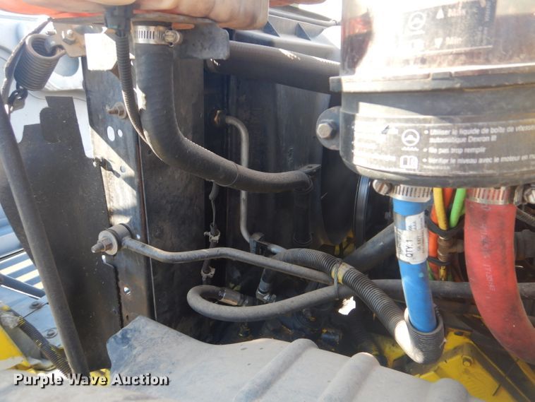 image for item GF9063 2005 Chevrolet C7500 propane truck