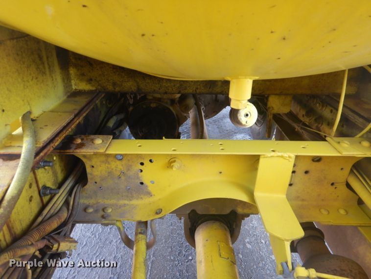 image for item GF9063 2005 Chevrolet C7500 propane truck