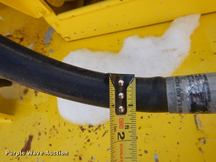 image for item GF9063 2005 Chevrolet C7500 propane truck