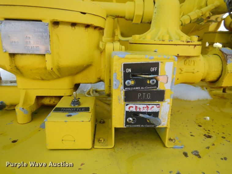 image for item GF9063 2005 Chevrolet C7500 propane truck