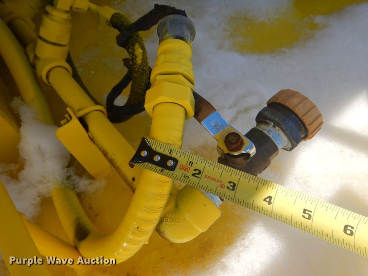 image for item GF9063 2005 Chevrolet C7500 propane truck