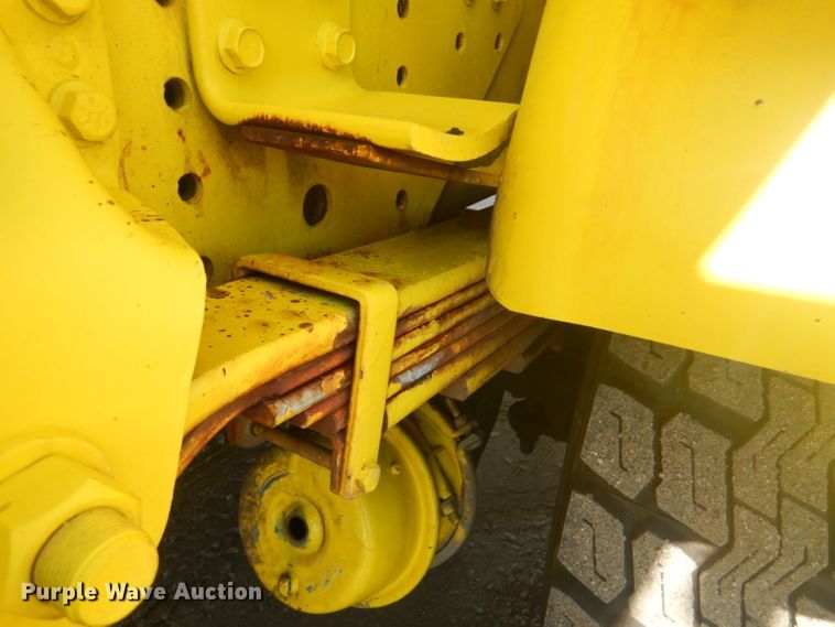 image for item GF9063 2005 Chevrolet C7500 propane truck