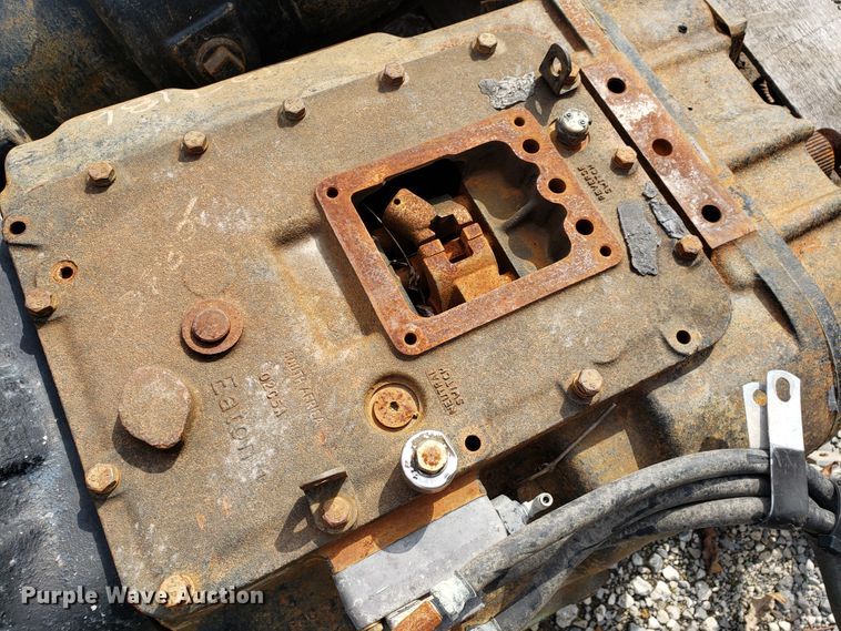 image for item GG9595 (4) Eaton Fuller 10 speed straight cores