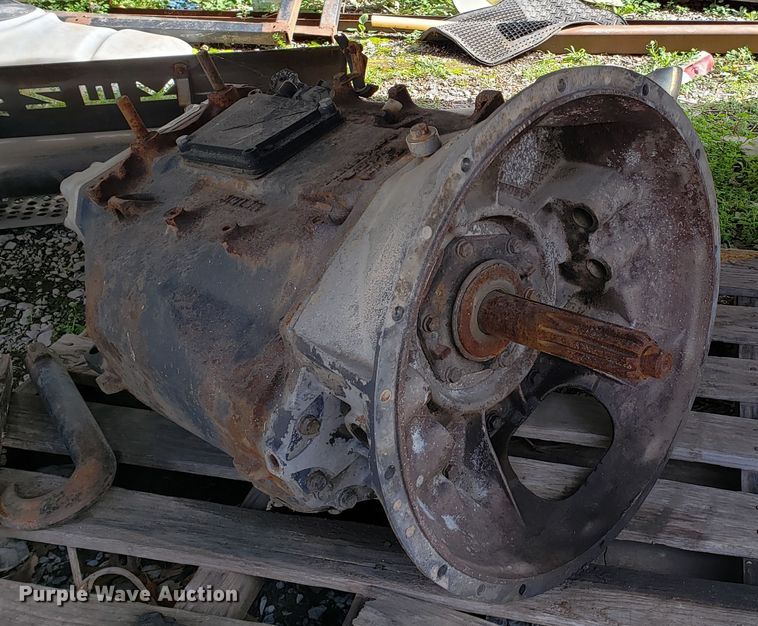 image for item GG9595 (4) Eaton Fuller 10 speed straight cores