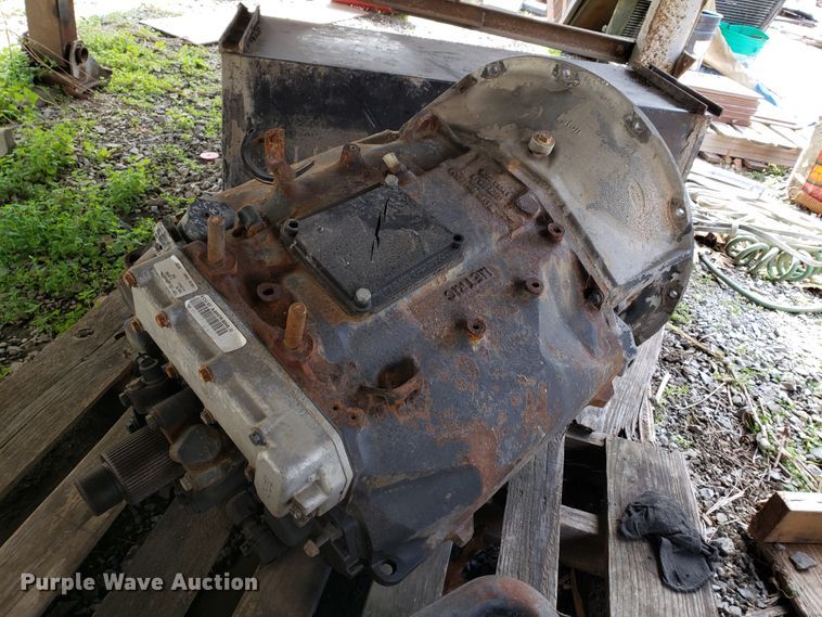 image for item GG9595 (4) Eaton Fuller 10 speed straight cores