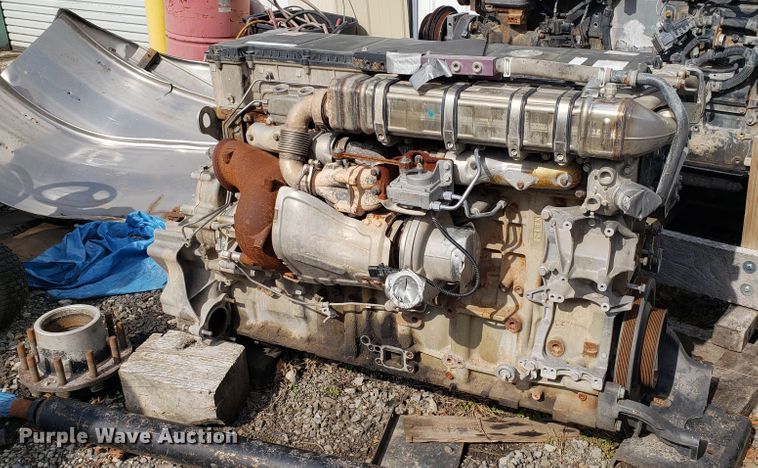 image for item GG9596 Detroit Diesel DD15 six cylinder diesel engine