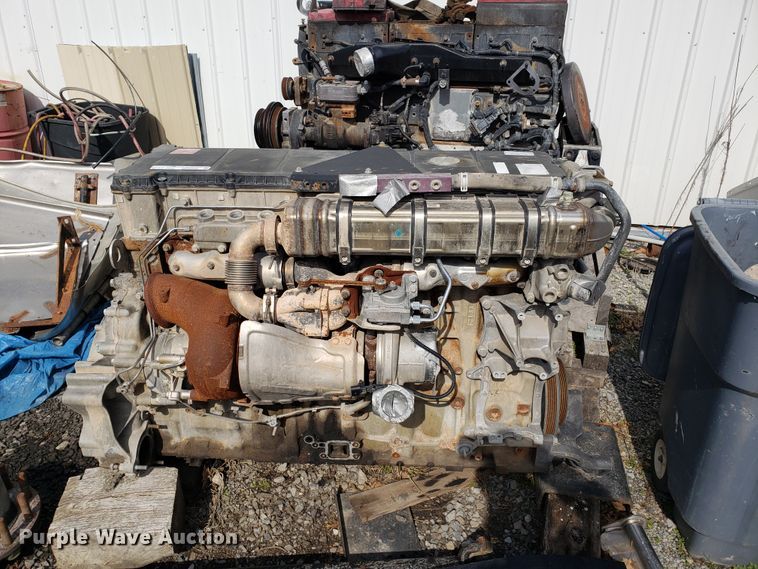 image for item GG9596 Detroit Diesel DD15 six cylinder diesel engine
