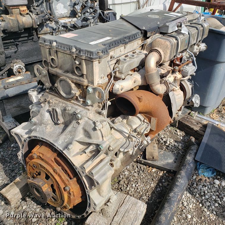image for item GG9596 Detroit Diesel DD15 six cylinder diesel engine