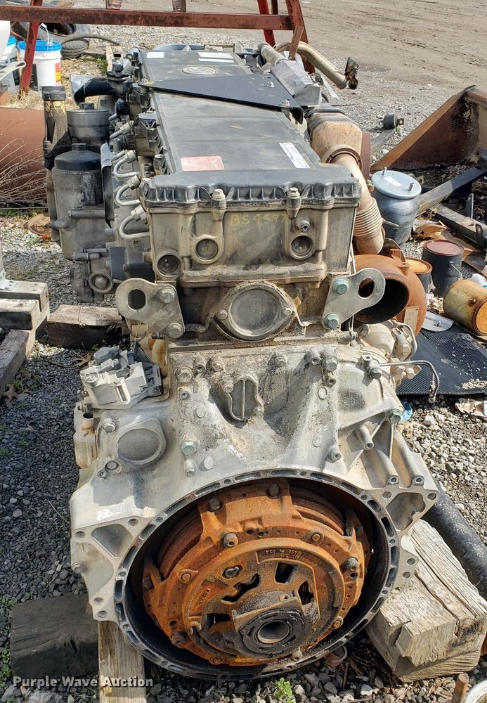 image for item GG9596 Detroit Diesel DD15 six cylinder diesel engine