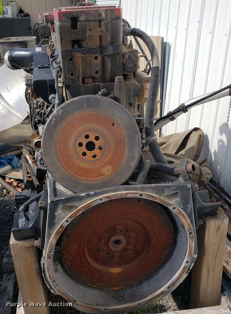 image for item GG9597 1999 Cummins Redtop N14 Select+ six cylinder diesel engine