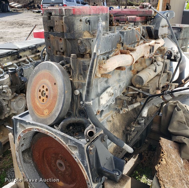 image for item GG9597 1999 Cummins Redtop N14 Select+ six cylinder diesel engine