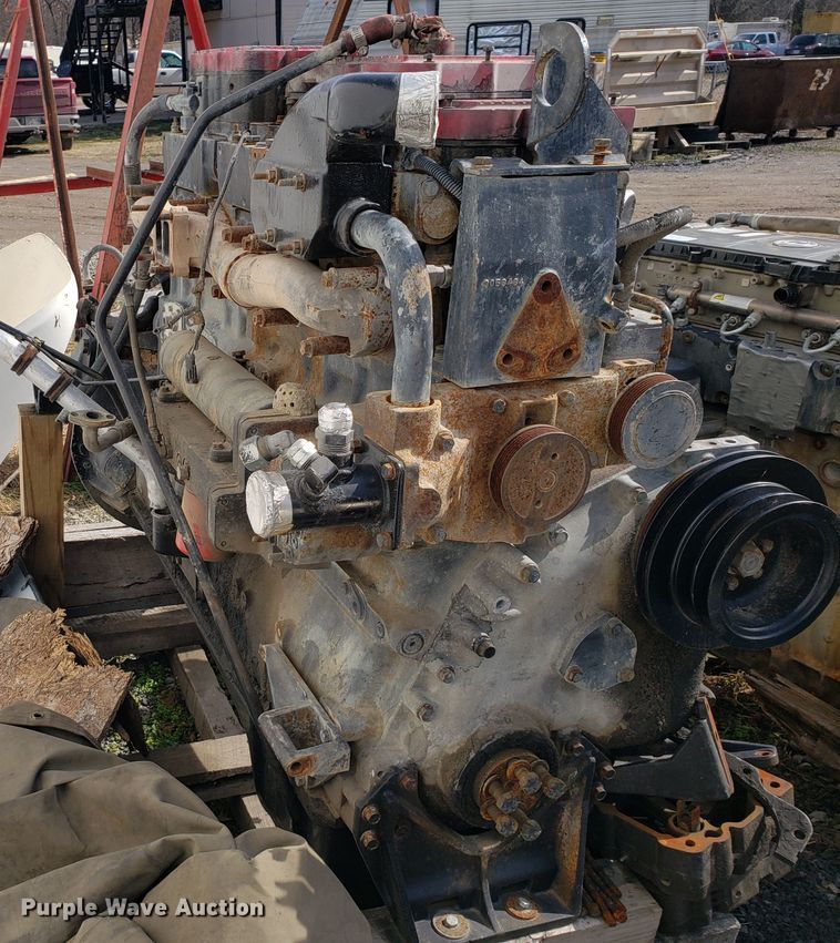 image for item GG9597 1999 Cummins Redtop N14 Select+ six cylinder diesel engine