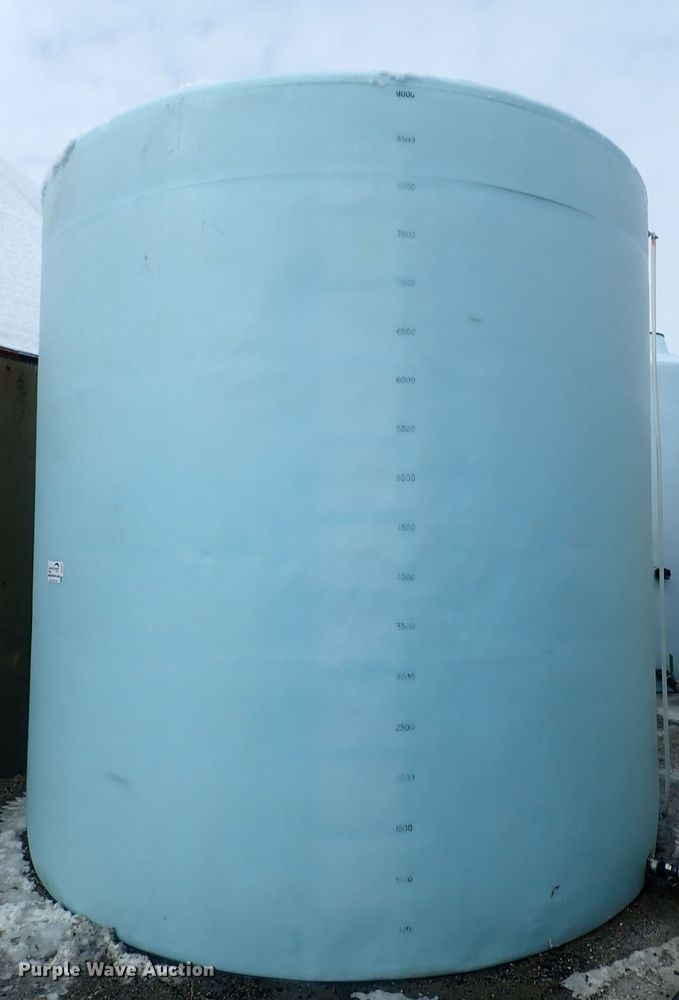 image for item DC3311 1998 Norwesco 40353 salt brine tank