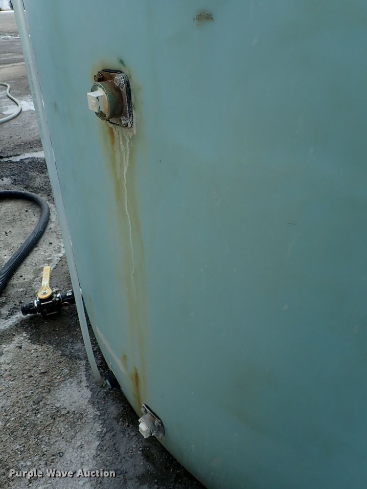 image for item DC3311 1998 Norwesco 40353 salt brine tank