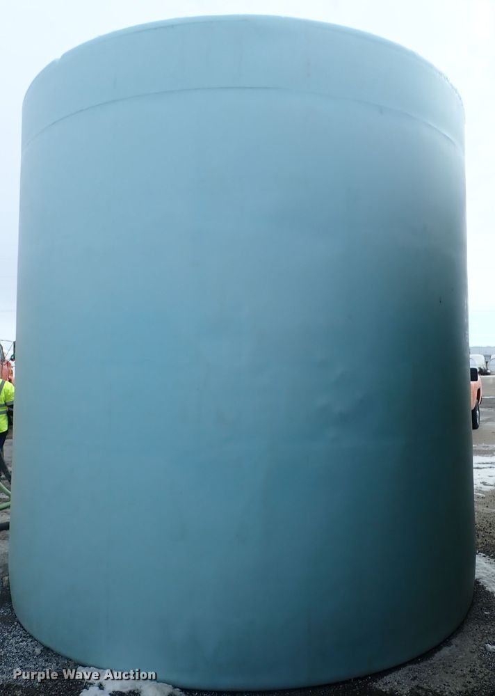 image for item DC3311 1998 Norwesco 40353 salt brine tank