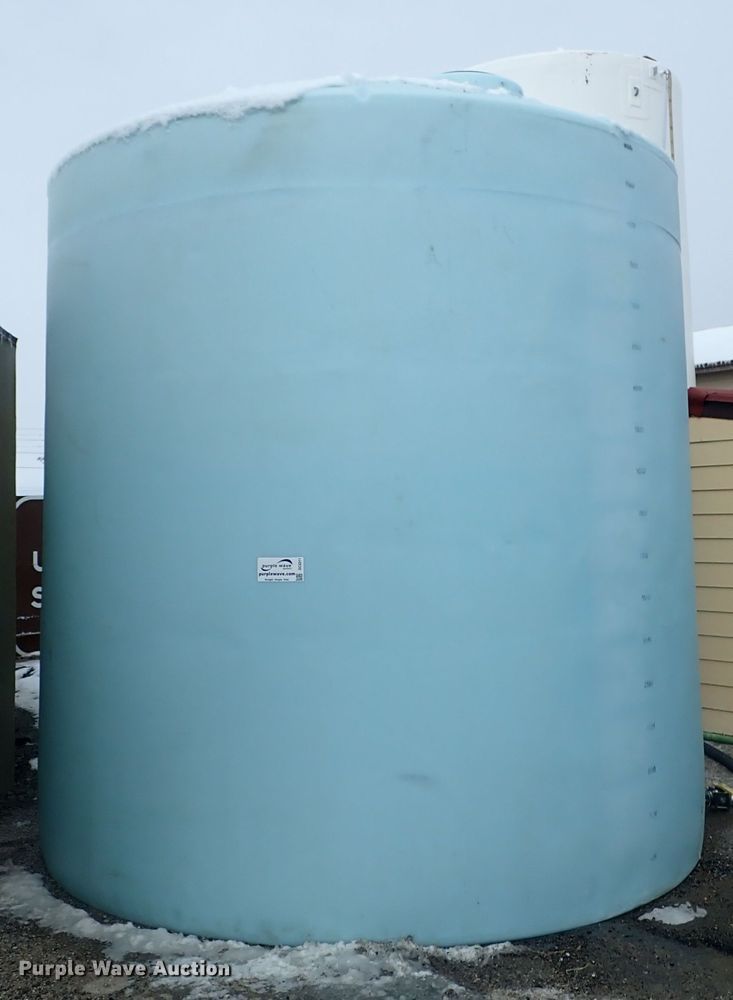 image for item DC3311 1998 Norwesco 40353 salt brine tank
