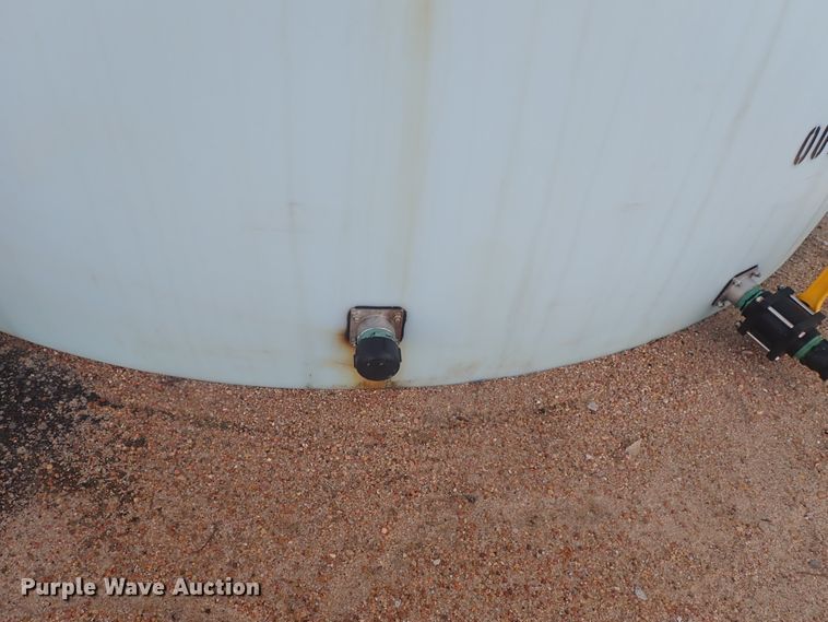 image for item DC3322 1998 Norwesco salt brine tank