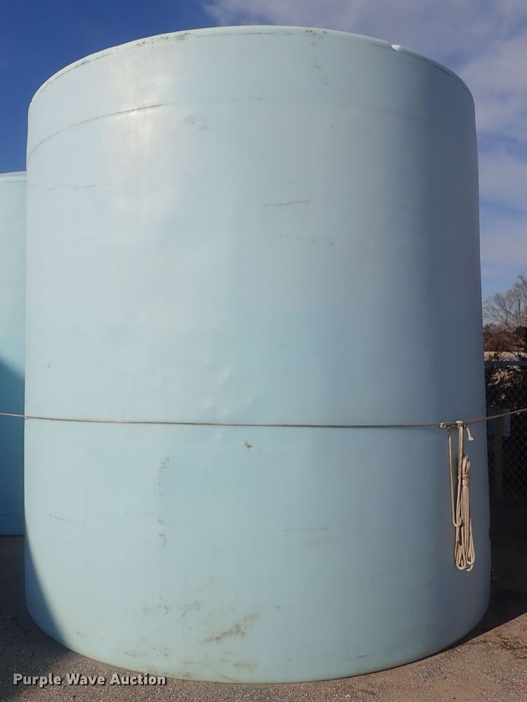 image for item DC3323 1998 Norwesco salt brine tank