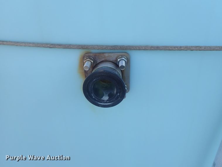 image for item DC3324 2004 Norwesco 40353 salt brine tank