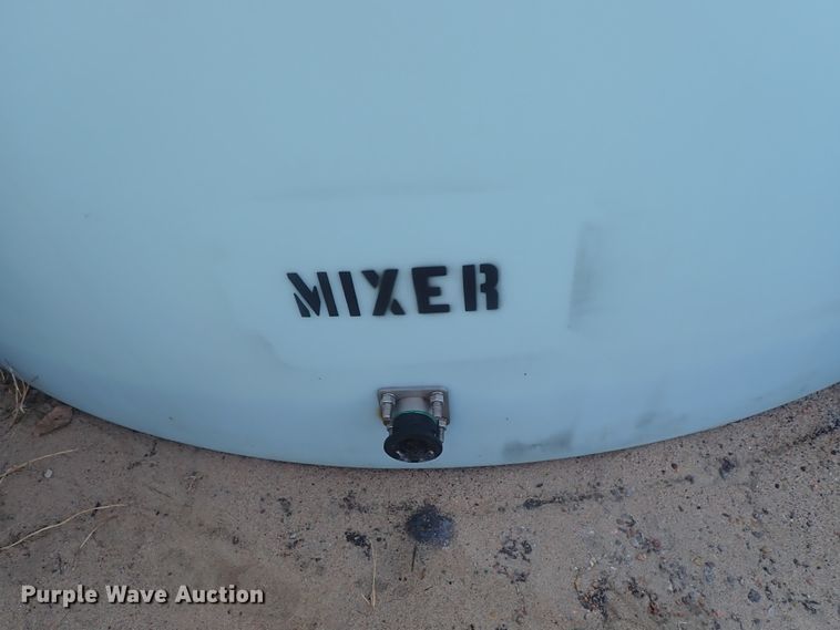 image for item DC3324 2004 Norwesco 40353 salt brine tank