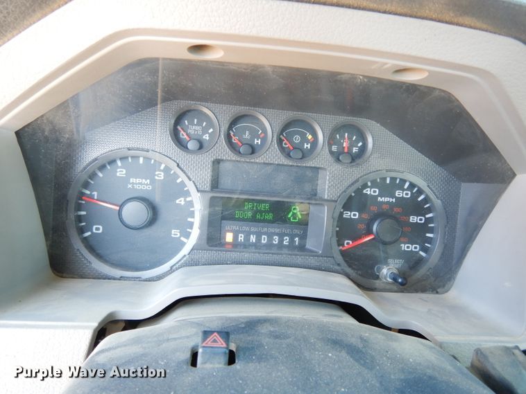 image for item DE4256 2009 Ford F250 Super Duty Crew Cab utility bed pickup truck