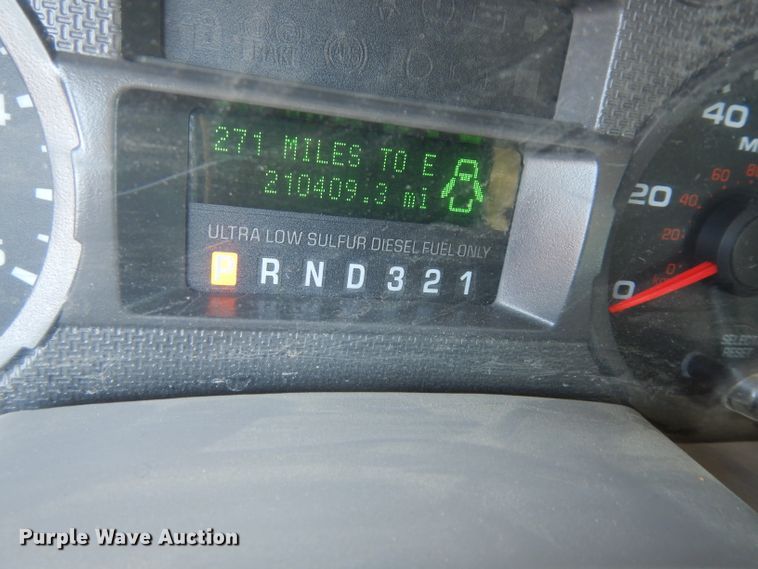 image for item DE4256 2009 Ford F250 Super Duty Crew Cab utility bed pickup truck