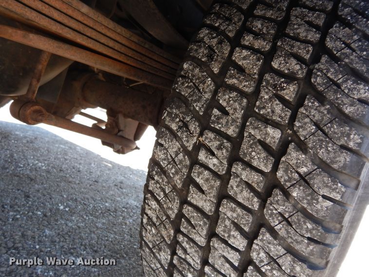 image for item DE4256 2009 Ford F250 Super Duty Crew Cab utility bed pickup truck