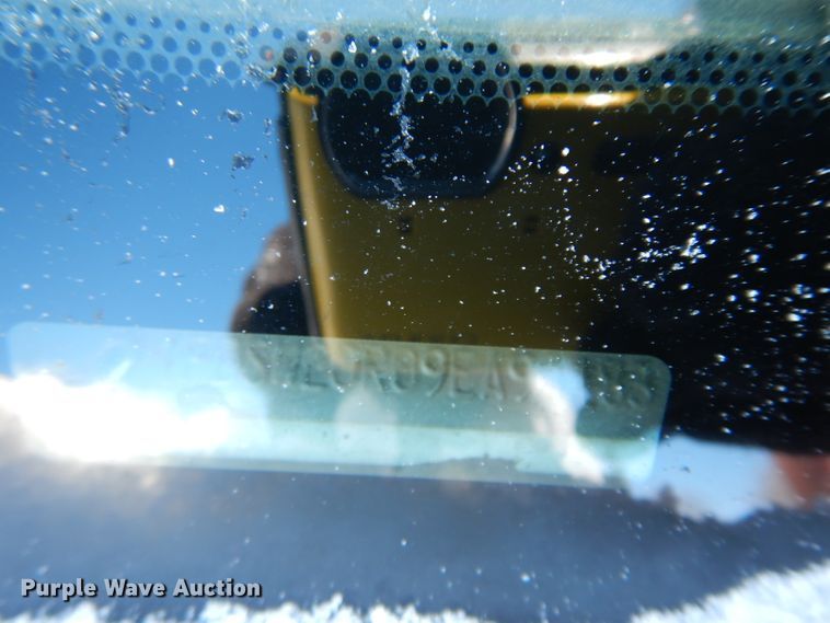 image for item DE4256 2009 Ford F250 Super Duty Crew Cab utility bed pickup truck